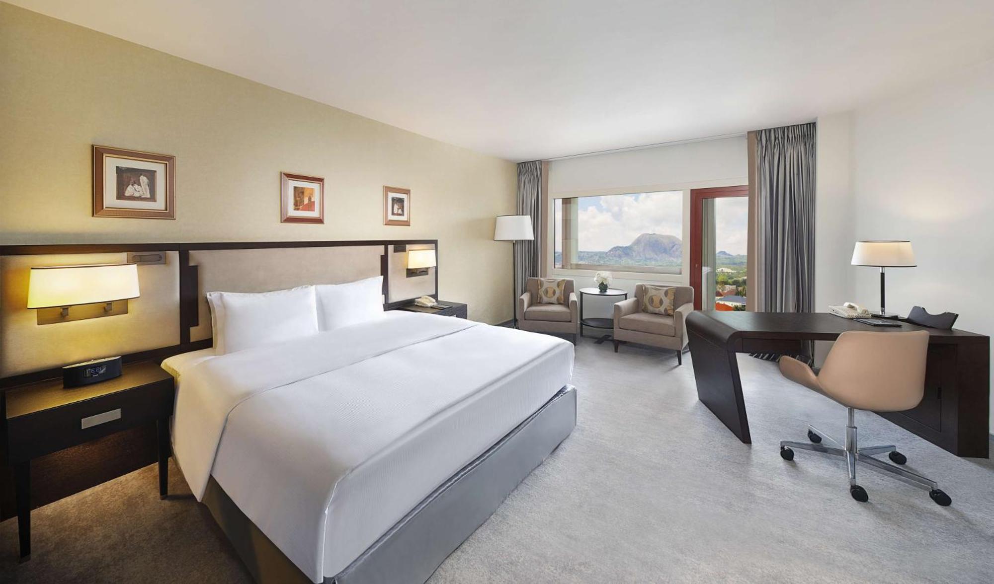 Transcorp Hilton Abuja Hotell Exteriör bild
